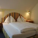 Wunderbar Ruhige Ferienwohnungen In Strobl Am Wolfgangsee Im Forsthaus Apartment