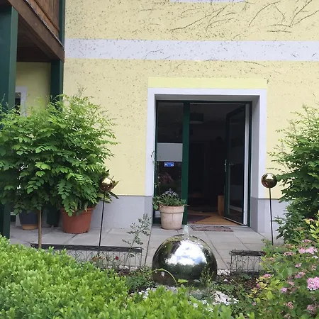 Apartment Im Forsthaus Wunderbar Ruhige In Am Wolfgangsee Im Forsthaus Strobl