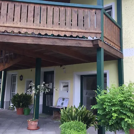 Im Forsthaus Apartmán Strobl